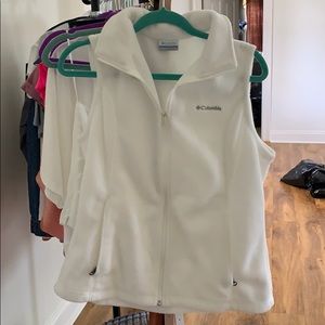 Columbia vest